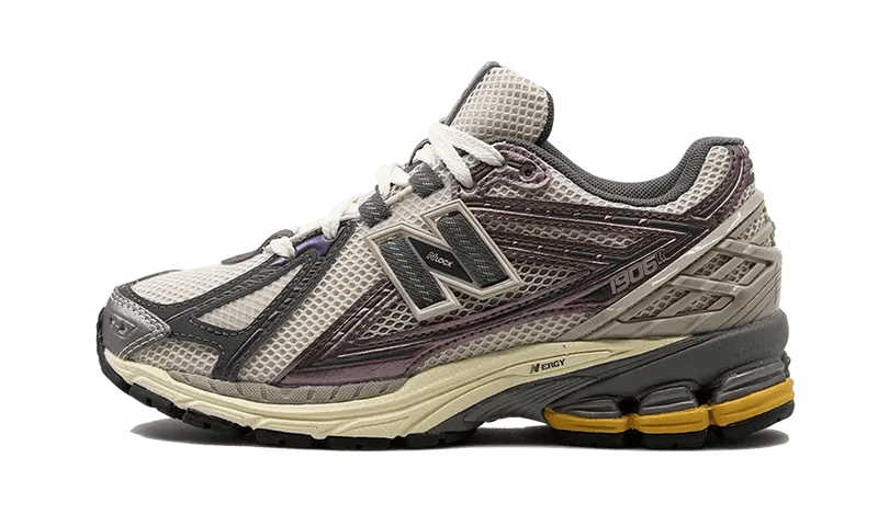 New Balance 1906R Licorice - Mentastore